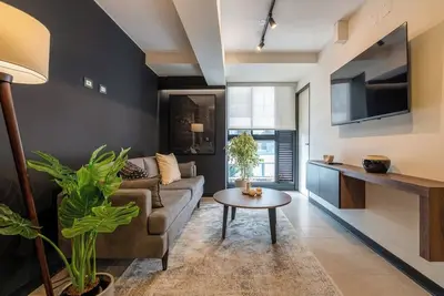 Image de geko | Lostwood_2BR near the Financial Center