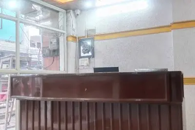 Image de Marvelous 5-bedroom hotel with WiFi \nDaily &Monthly Rooms\nNear Nadra Bus Stand