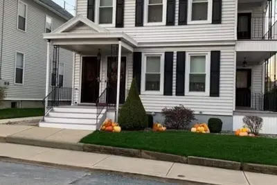 Image de Cozy Autumn Stay • Explore Saratoga & Stunning Fall Colors Nearby