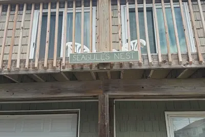 Image de 6 Bedroom Beach Cottage One Block from Beach in gorgeous Kill Devil Hills