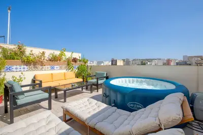 Image de Charming 3bedroom with jacuzi and terrace Mcar1-2