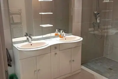 Image de Maison de campagne avec terrasse et vue dégagée