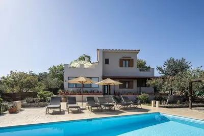 Image de Villa Aspa - Trois Chambres Villa, Couchages 6