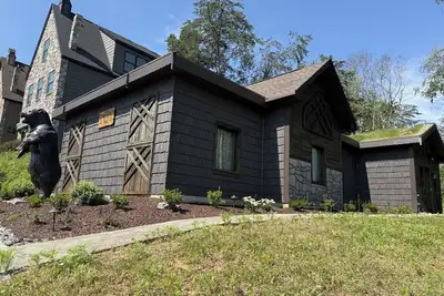 Image de The Ancient Bear’s Den of the Forgotten Forest