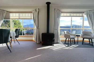 Image de The Lindisfarne Loft - close to Cbd and Airport