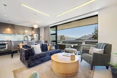 Image de Lakeview Luxury: 2 Bed Retreat