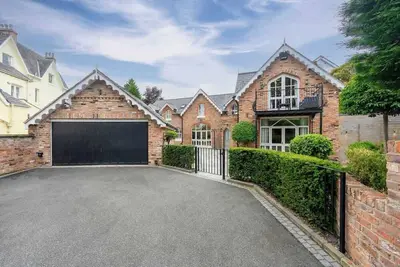 Image de Luxurious Bowdon Mansion by City SuperHost