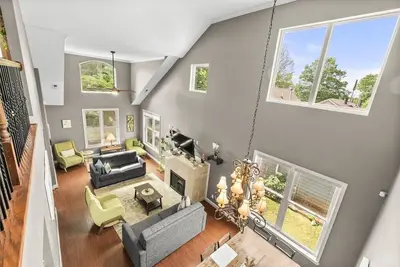 Image de Uptown, Airport | Blume, Nascar Hof & Boa Stadium