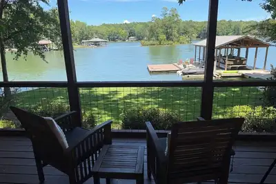 Image de Holiday Cottage, Charming 4-bedroom cottage on Blue Creek of Lake Martin, Al