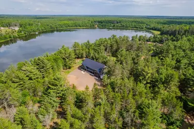 Image de Berg Lake Barndo - Luxe Barndominium Retreat on Berg Lake