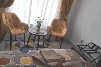 Image de Spacious 3-bedroom apartment in welcoming București with WiFi, Ac