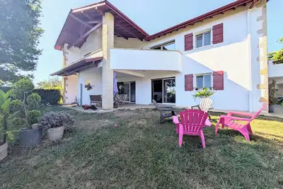 Image de Hasparren, appartement familial 118m², jardin et vue, pour 6 pers.