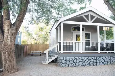 Image de Mill Creek Falls Cabin #02