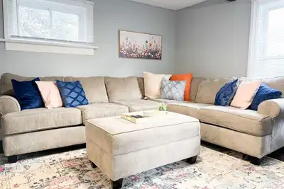 Image de Charming House in the Heart of Downtown Troy!