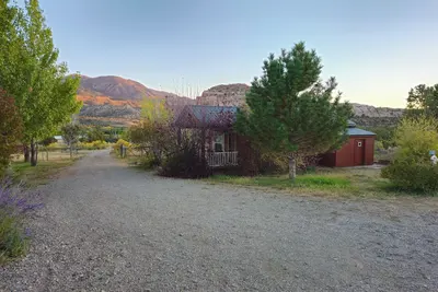 Image de Guest House with Gate to Canyons of the Ancients • Near Mesa Verde National Park