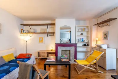 Image de Spacious Duplex Minutes from the Eiffel Tower