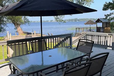Image de Secluded Lakefront Cabin on 1 acre lot with 200' of private shoreline with dock