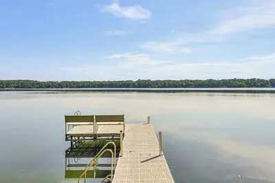 Image de 'Elbow Lake Escape' w/ Dock in Underwood!