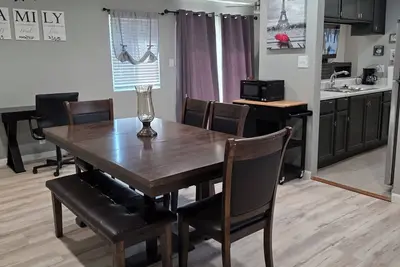 Image de 3-bedroom house in brilliant Vallejo with WiFi, Ac. Enjoy your stay