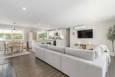 Image de Charming 3-bed bungalow walk to University of Oregon, Autzen, & Hayward Field