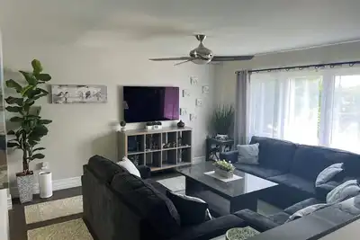 Image de Quiet 2-bedroom house with WiFi, Ac and garden in Bath