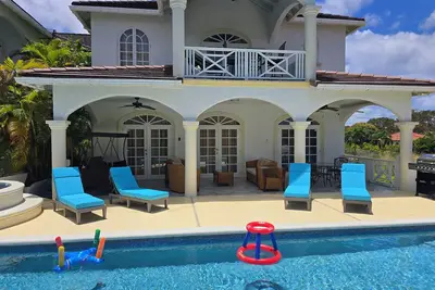 Image de A Luxurious 5-bedroom, 6-bathroom paradise on the West Coast of Barbados.