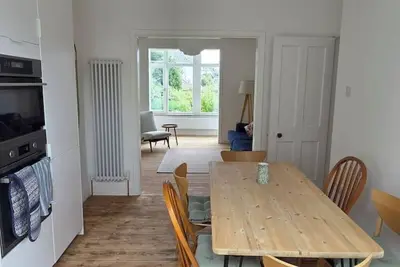 Image de Carnmarth - central but quiet newly modernised 3 bed - stylish, light and fresh.