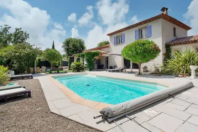 Image de Maison acceptant les animaux à.