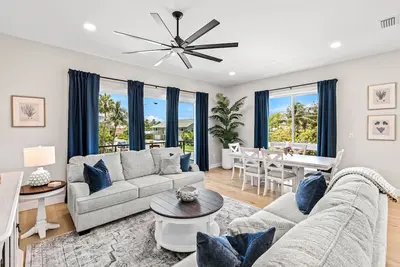 Image de Seaside Indialantic Escape – Sleek Townhome with Private Balconies & Patio!