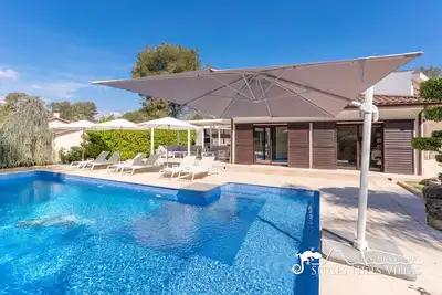 Image de Villa Bol Bol près de Sitges avec piscine chauffée