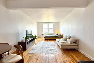 Bright Brooklyn Studio: Your Escape in the City