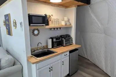 Image de Creekside Astro-Dome w/ Hiking Trails & Forest! Private Hot Tub Nature Immersion