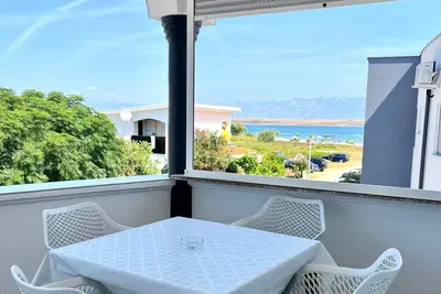 Image de Appartement d'une chambre avec la terrasse et la vue sur le mer Vir (A-24777-c)