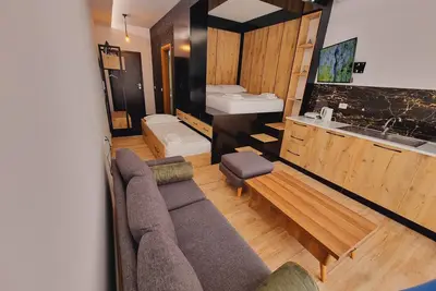 Image de Teo Deluxe Studios - Family Triple  Studio