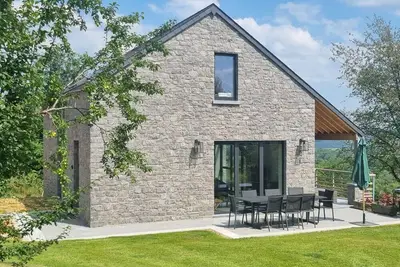 Image de Belle maison de vacances à la campagne