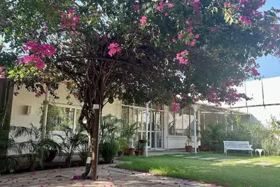 Image de The Studio Cottage - Deluxe 3-bedroom Bed & Breakfast in Bhopal