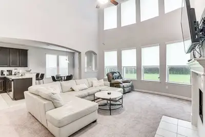 Image de Grand Family Home w/ Patio & Fenced Yard in Arcola