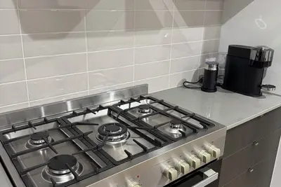 Image de 3 rooms to rent in a cozy home! The perfect place to relax and recharge.