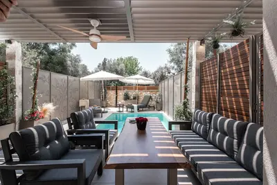 Image de Suite 3 – Elegant & Serene Hideaway I September15 Suites