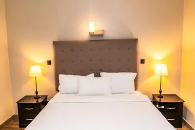 Image de Spacious 2br w/ Full Kitchen & Balcony -Safe, Central, Fully Serviced. Lavington