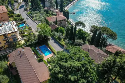 Image de Residence Il Cedro Apt 1-Pool and lake view, Residence Il Cedro Apt 1 - Piscina e vista lago