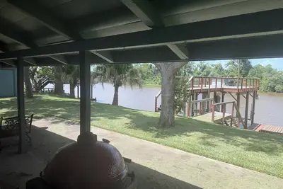 Image de San Bernard River House  4-Br, 3-B stunning river views, fishing pier, boat lift