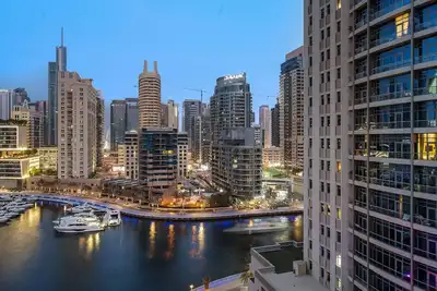 Image de Stylish 1br in Dubai Marina with Balcony, Pool & Walk to Beach