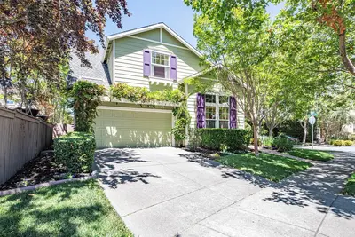 Image de New Listing: Petaluma Rainbow House