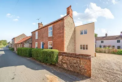 Image de Holly House - sleeps 8 guests  in 4 bedrooms