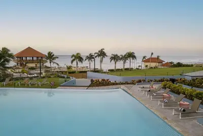 Image de 2 Units w/ Ocean View Balcony, Pool, Free Parking & Near the Beach