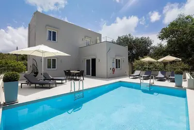 Image de Villa Filia - Trois Chambres Villa, Couchages 6