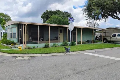 Image de Spacious Home near Everything in charming Oldsmar