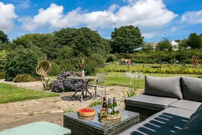 Image de Cwmafon - sleeps 7 guests  in 3 bedrooms