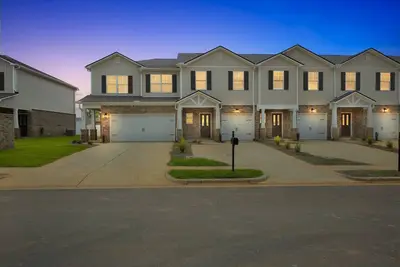 Image de New! Modern Townhouse, 3br, 2. 5b, near Mid City